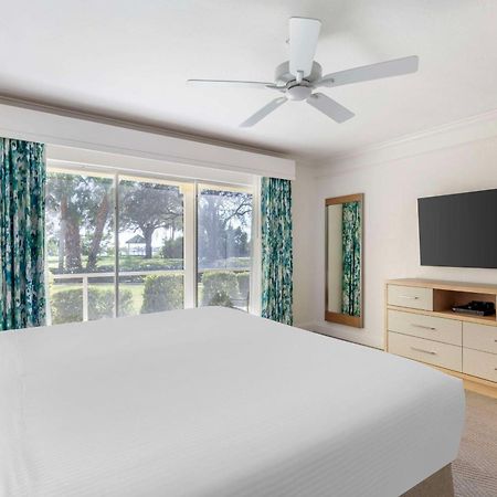 Hilton Vacation Club Charter Club Naples Bay Hotel Bagian luar foto