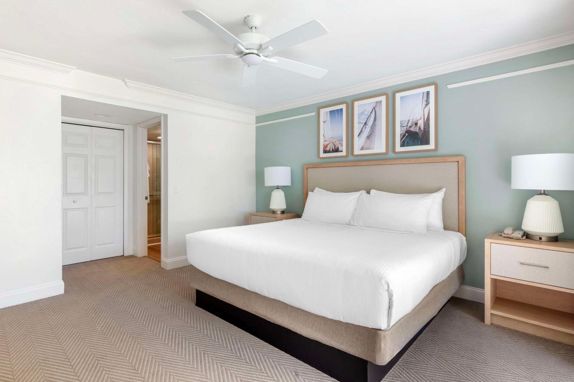 Hilton Vacation Club Charter Club Naples Bay Hotel Bagian luar foto