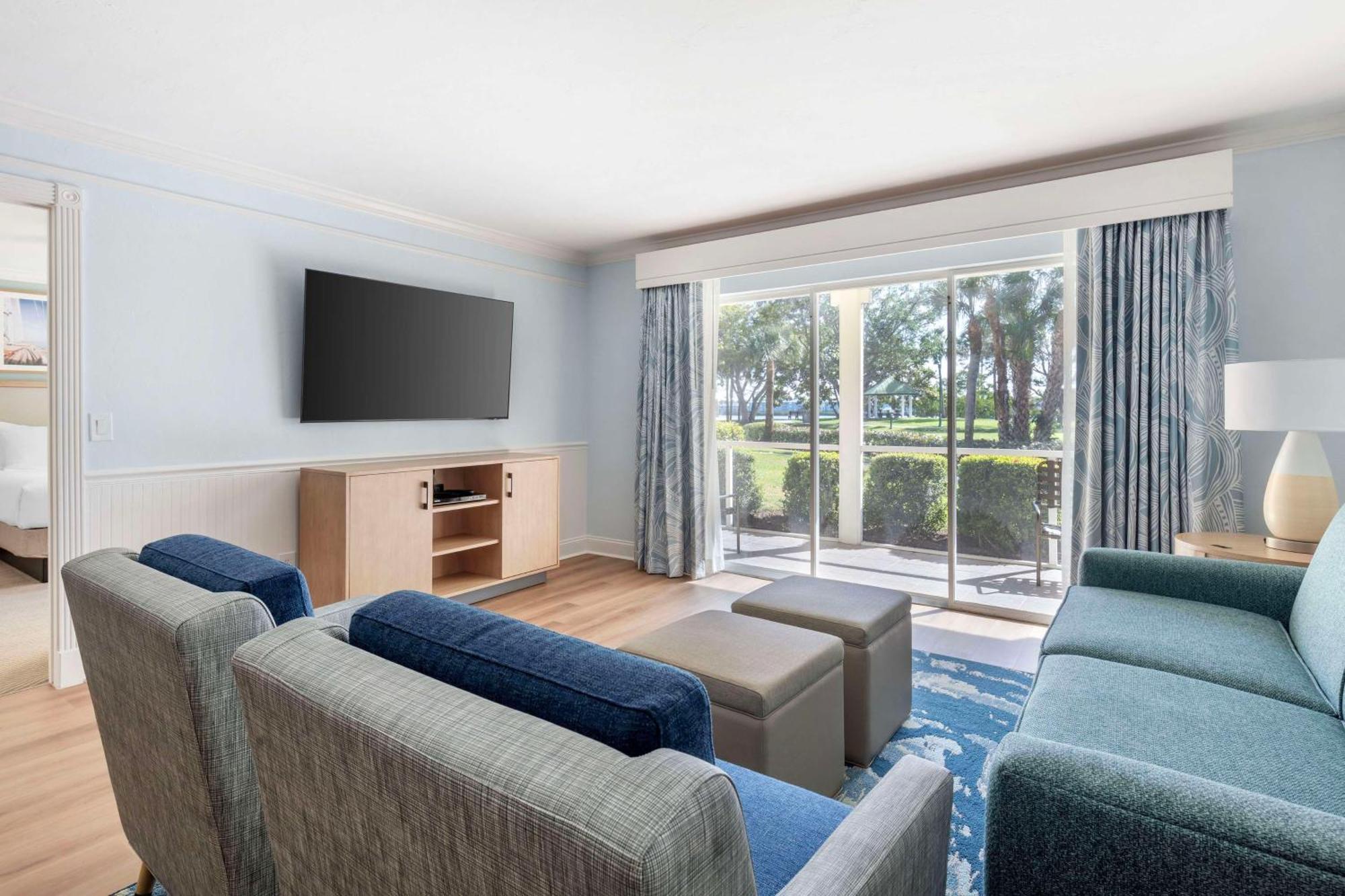 Hilton Vacation Club Charter Club Naples Bay Hotel Bagian luar foto